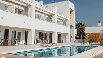 Seasonal outdoor pool