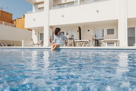 Seasonal outdoor pool