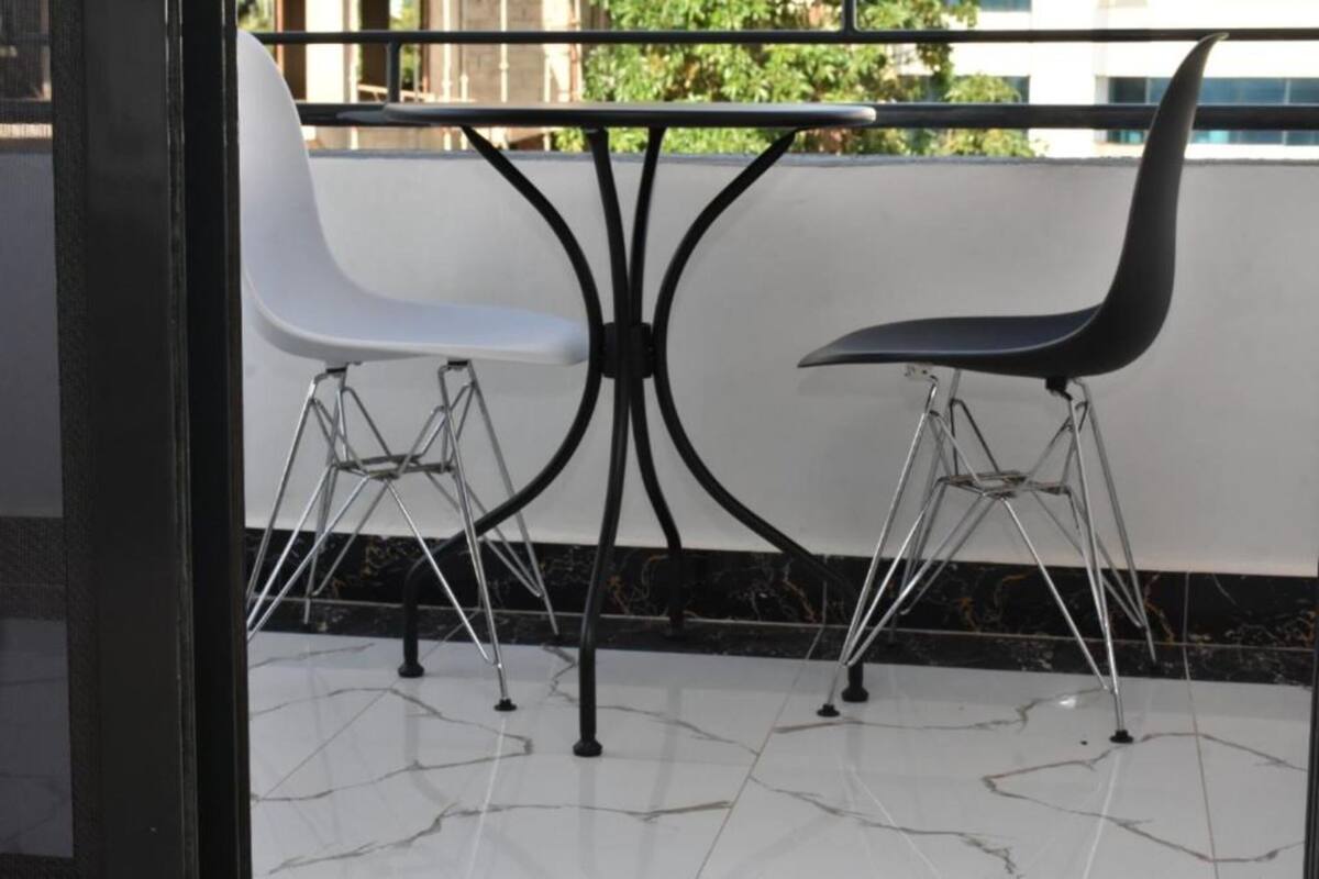 royal room | in-room dining