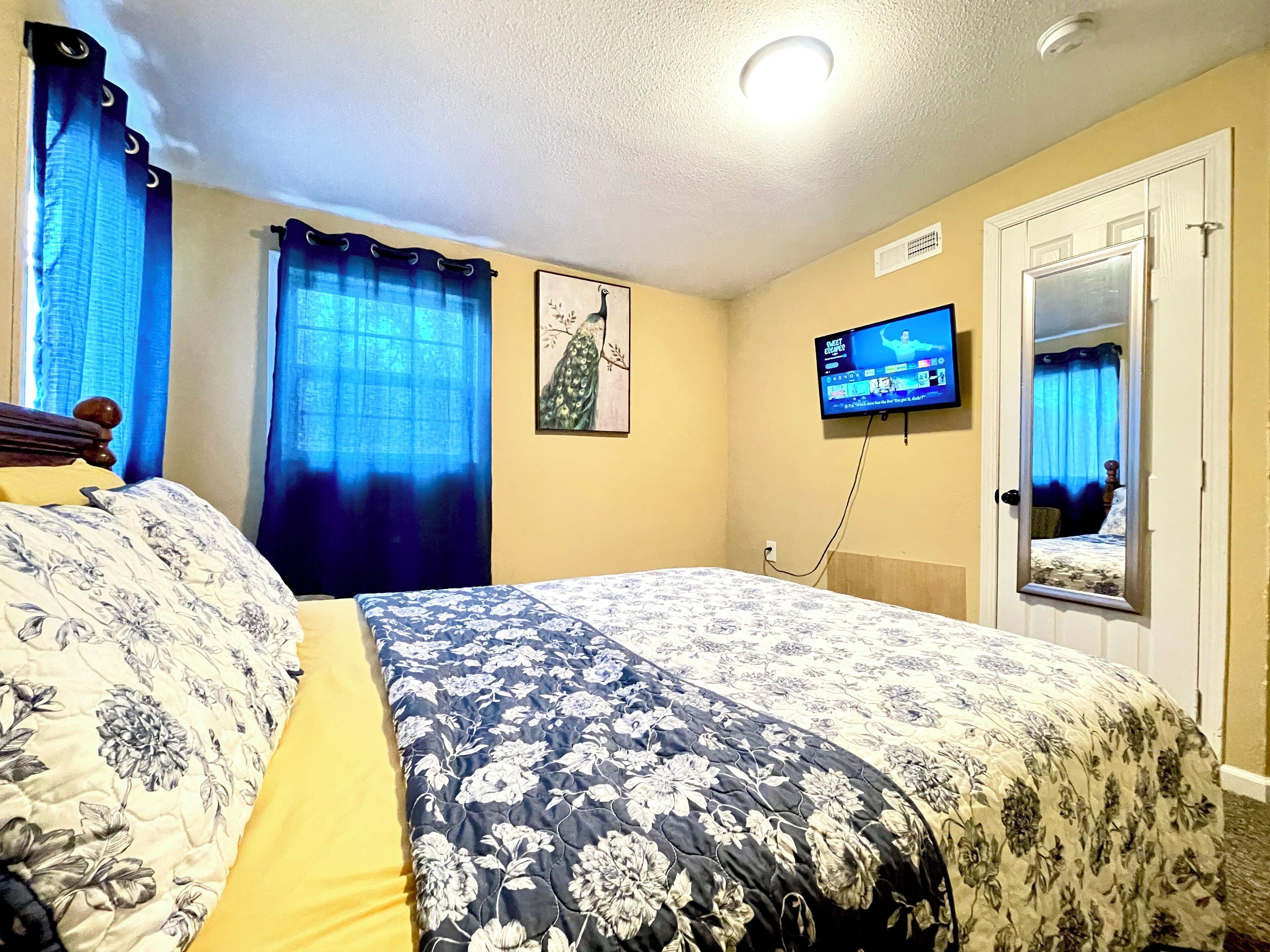 3 habitaciones, escritorio, tabla de planchar con plancha y wifi gratis 