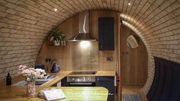 Refrigerador, microondas, horno y periquera