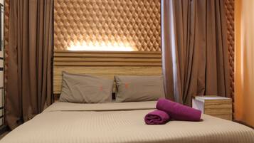 Desk, iron/ironing board, free WiFi, bed sheets