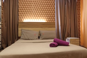 Basic Double Room | Desk, iron/ironing board, free WiFi, bed sheets - Classical Boutique Hotel (Puchong)
