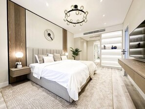 1 bedroom, desk, iron/ironing board, WiFi