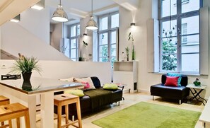 Interior - PARISIAN LOFT - WHERE CONVENIENCE MEETS COMFORT – RUE DES ROSIERS - LE MARAIS  (Paris)