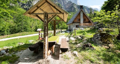 Mountain Heart Holiday House Trenta