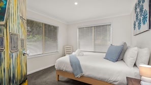 3 bedrooms, iron/ironing board, Internet