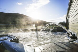 Utendørs boblebad