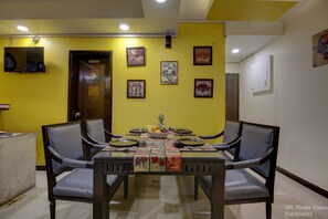 Dining - Lime Tree Hotel Greater Kailash (New Delhi)