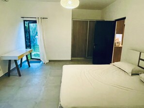 3 bedrooms, WiFi, bed sheets