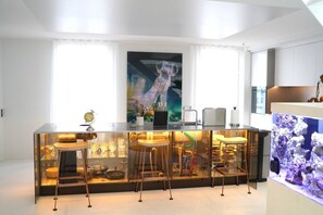 Dining - Brutalist, artsy, large terraces, 170 m2, parking, view, AC (Paris)