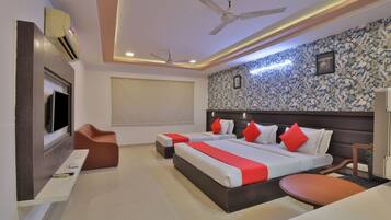 Family Room | WiFi (free), bed sheets