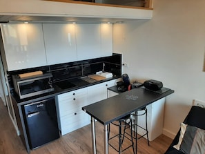 Fridge, microwave, stovetop, toaster - Cozy duplex with pool and parking in Capbreton (Capbreton)