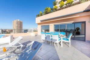 Outdoor dining - DAPI Elegant penthouse w/ocean view (Portimão)