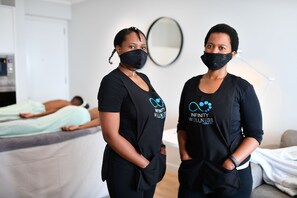 Tratamientos corporales, aromaterapia, masajes con piedras calientes 