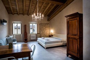 Memory foam beds, free WiFi