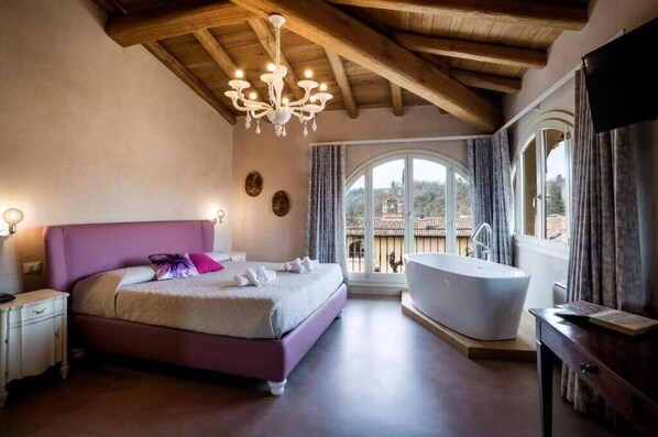 Memory foam beds, free WiFi