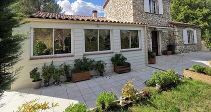 Domaine des 3 Cyprès Chez Nath & Pat