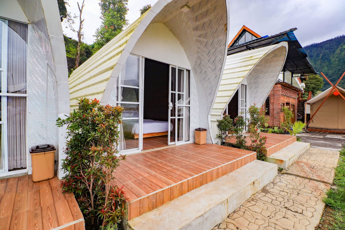 ดีลักซ์เคบิน (Rumah Putih) | ลานระเบียง/นอกชาน
