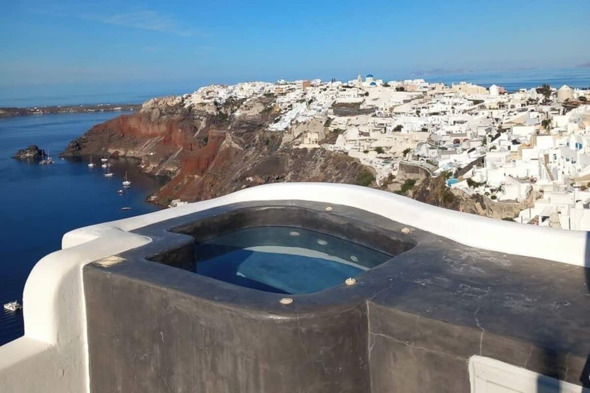 Suite Caldera View Private Jetted Tub | Baignoire à jets