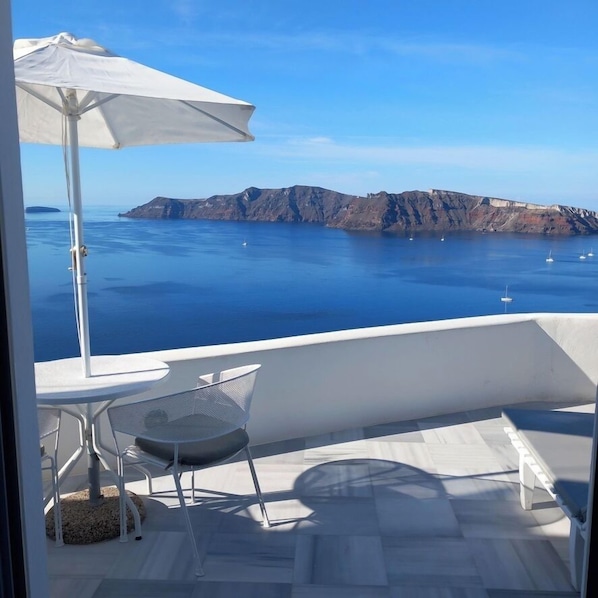Suite Caldera View Private Jetted Tub | Balcony - Captain John Traditional Houses - Adults Only (Santorini)