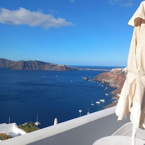 Apartment Caldera View Share Jetted Tub | Balcony
