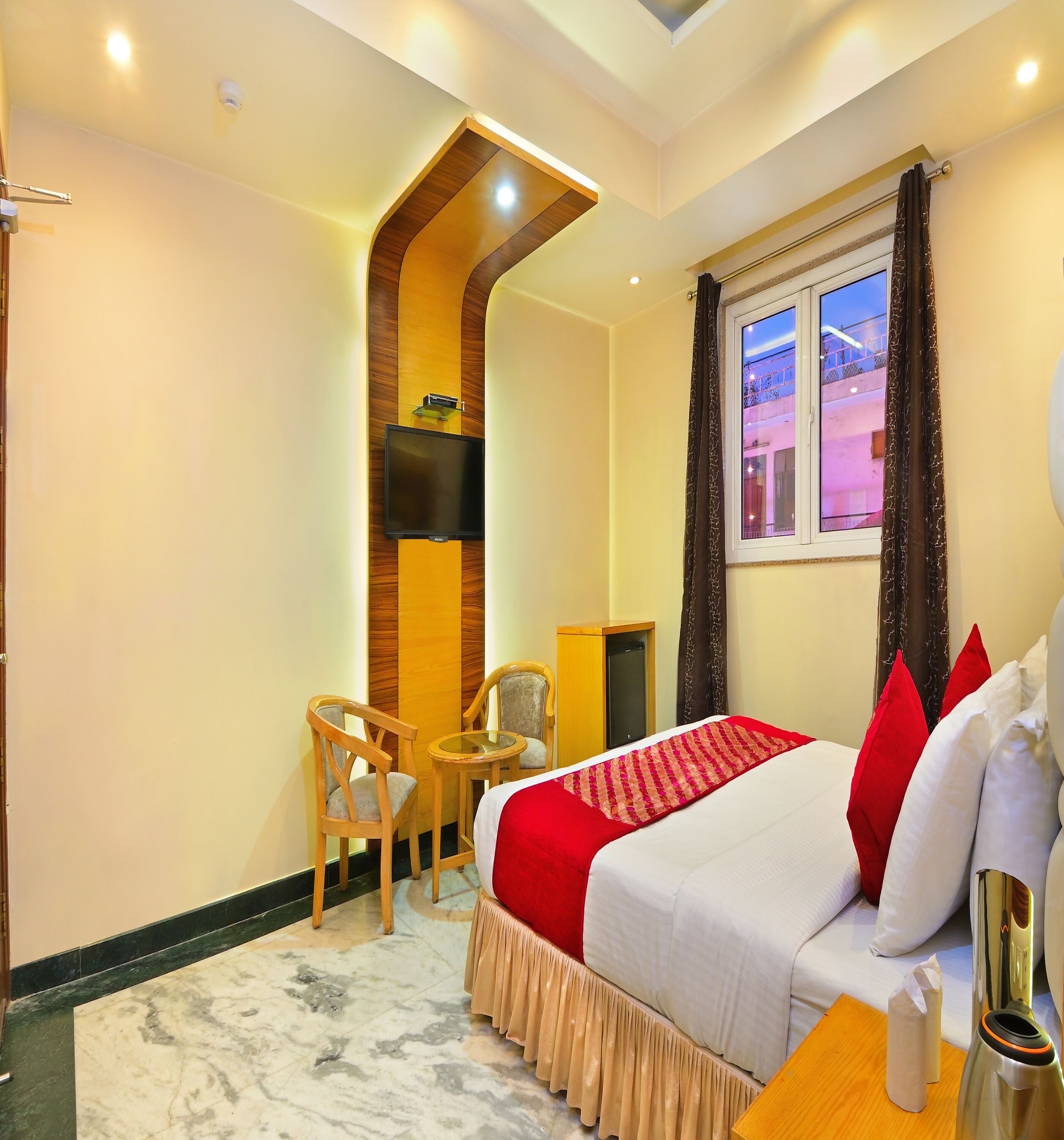 Foto - Hotel Hari Piorko Grand - 2 Min from New Delhi Railway Station