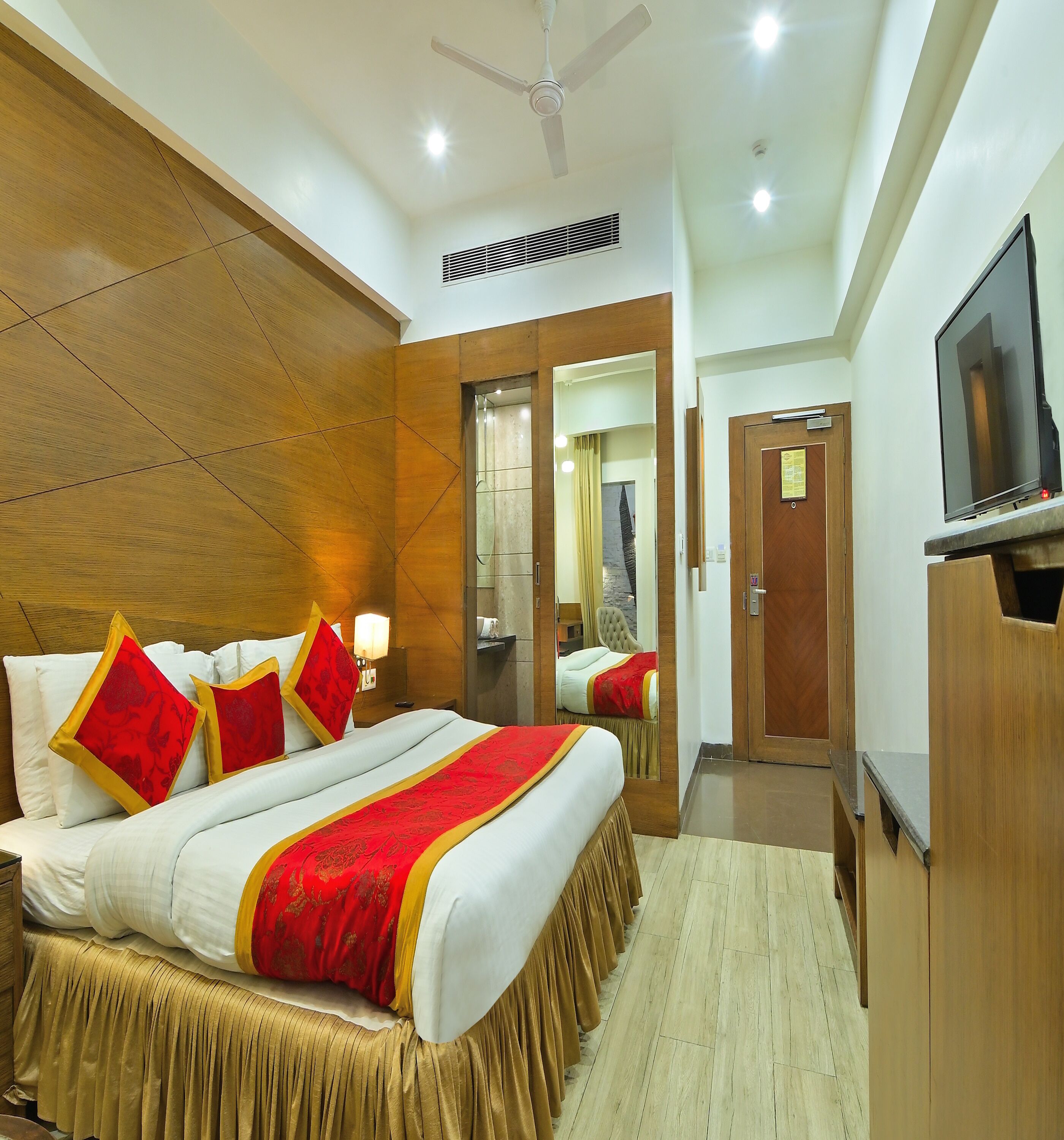 Foto - Hotel Hari Piorko Grand - 2 Min from New Delhi Railway Station