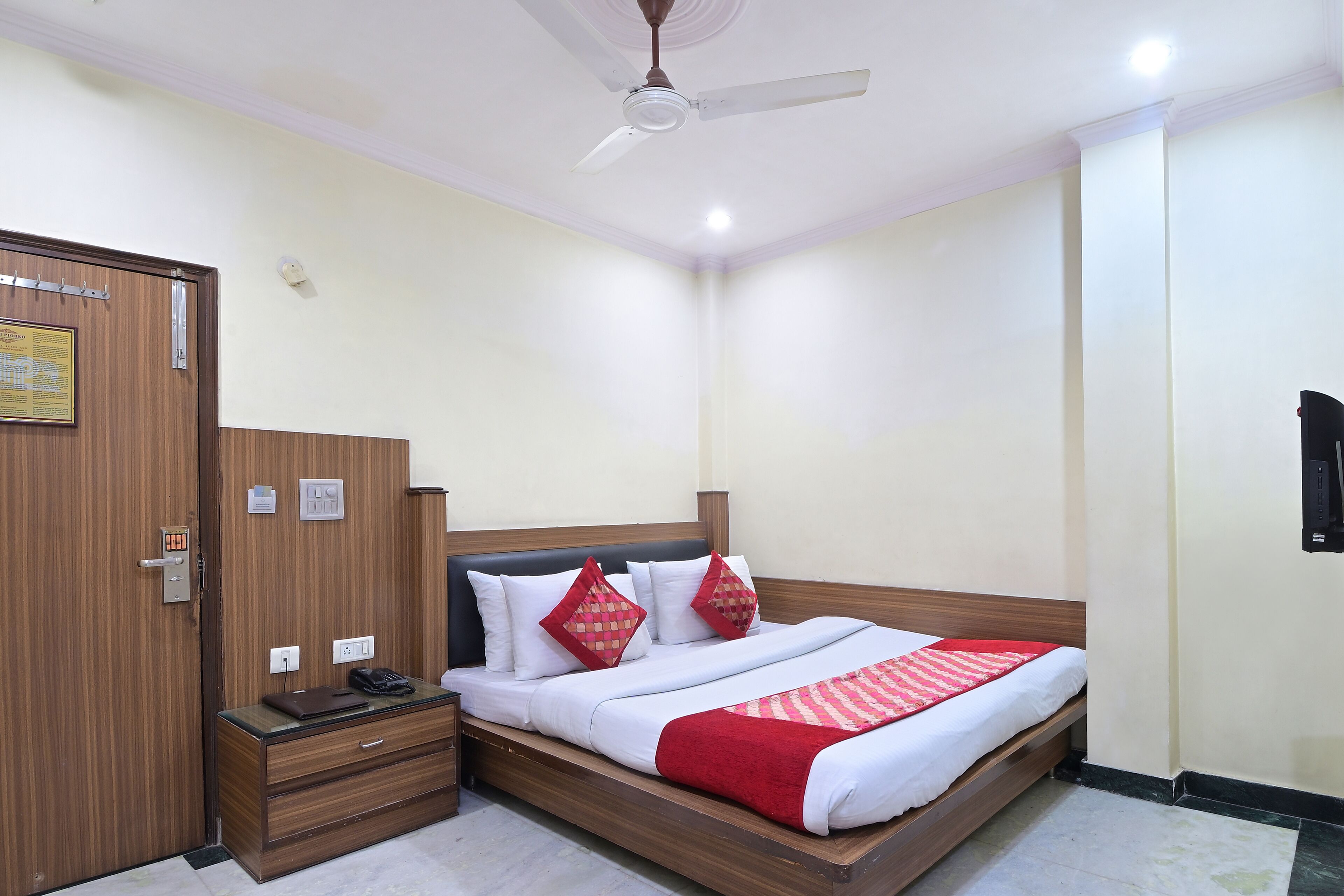Foto - Hotel Hari Piorko Grand - 2 Min from New Delhi Railway Station