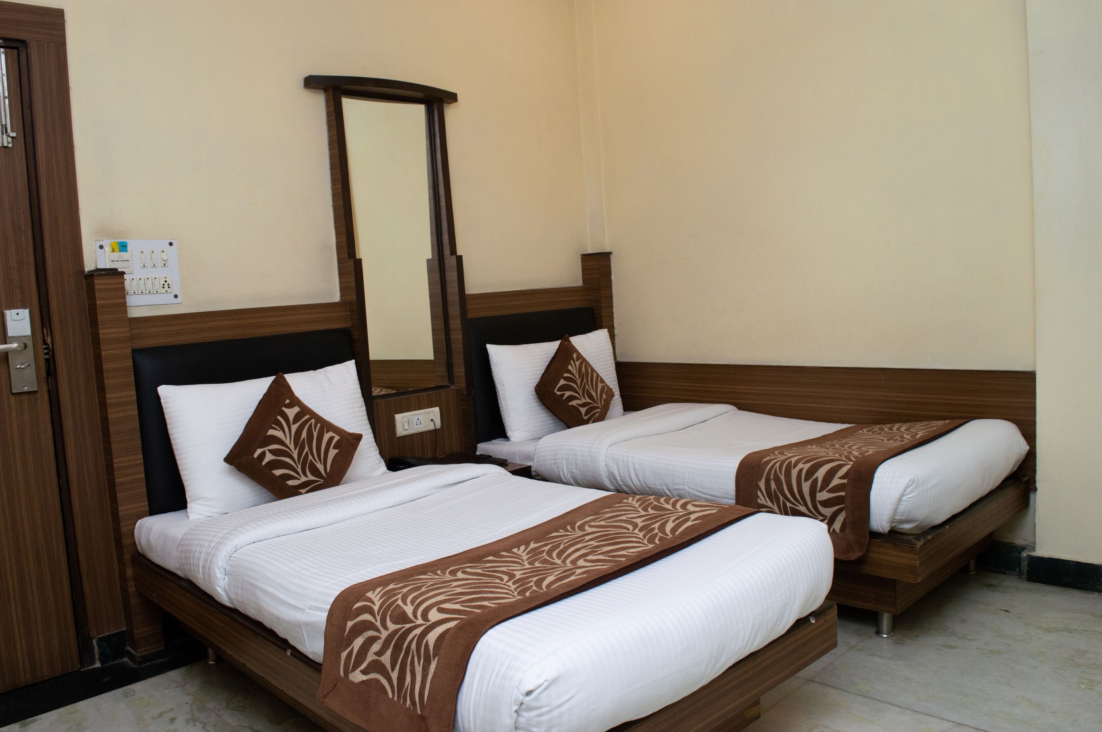 Foto - Hotel Hari Piorko Grand - 2 Min from New Delhi Railway Station
