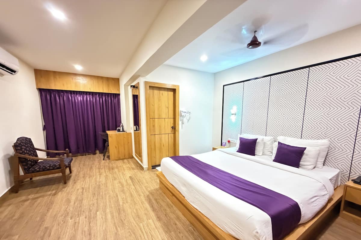 Deluxe King Room | 遮光窗簾/窗簾、隔音、免費 Wi-Fi、床單