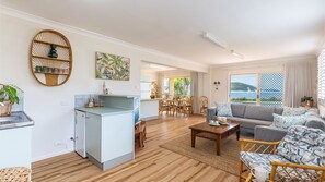 Smart TV - Anchored at Fingal Bay, 80 Marine Drive (Fingal Bay)