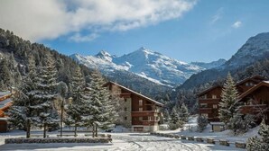 Exterior - Charming Quiet Duplex Near Slopes/Shops with Terrace (Méribel)