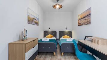 2 bedrooms, iron/ironing board, WiFi, bed sheets