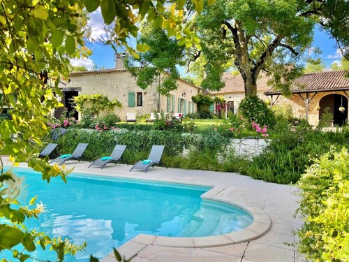 La Fleur de Savignac · 3 bd, pool, views, WiFi