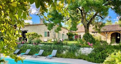 La Fleur de Savignac · 3 bd, pool, views, WiFi