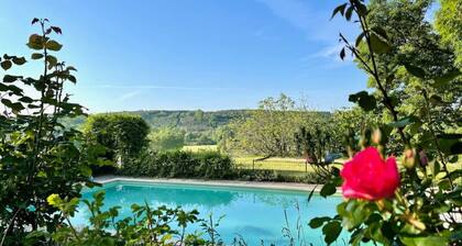 La Fleur de Savignac · 3 bd, pool, views, WiFi