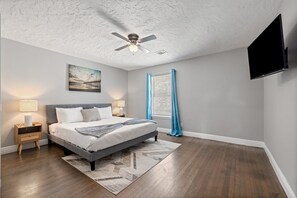 2 bedrooms, iron/ironing board, free WiFi, bed sheets