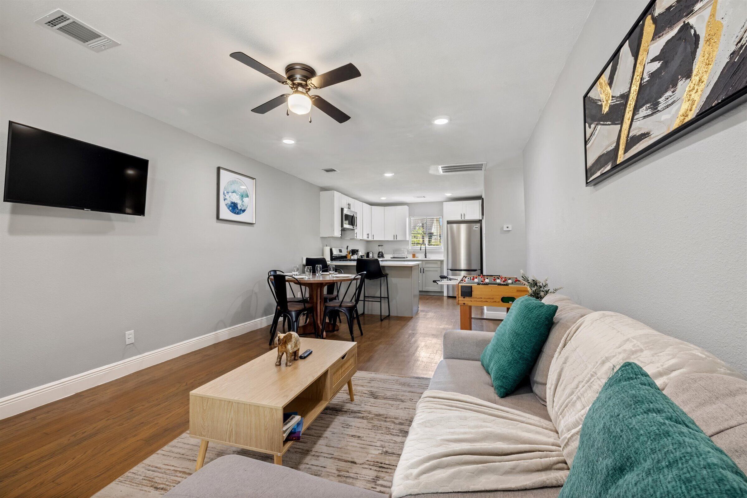 Smart TV, table football