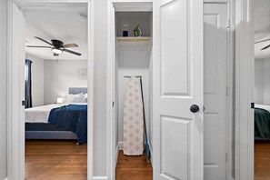 2 habitaciones, tabla de planchar con plancha y wifi gratis 