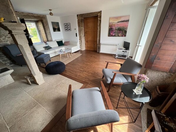 TV, table football, ping pong