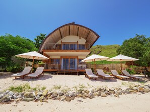 Grand Room | View from room - Komodo Resort (Komodo)