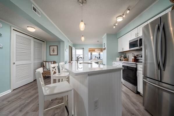 Microwave, dishwasher