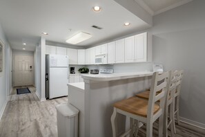 Microwave, dishwasher