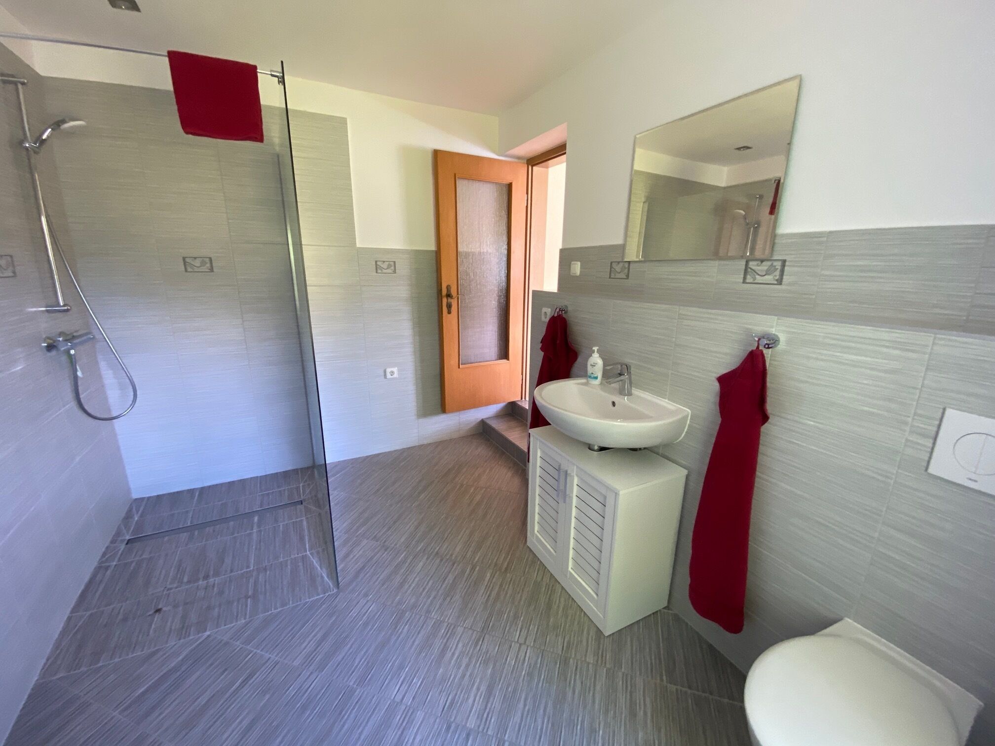 Handtücher, Seife, Toilettenpapier