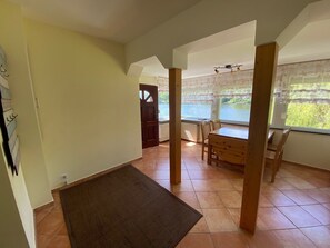 Dining - Holiday apartment "Seewohnung" in a holiday home - directly on the lake (Mittenwalde)