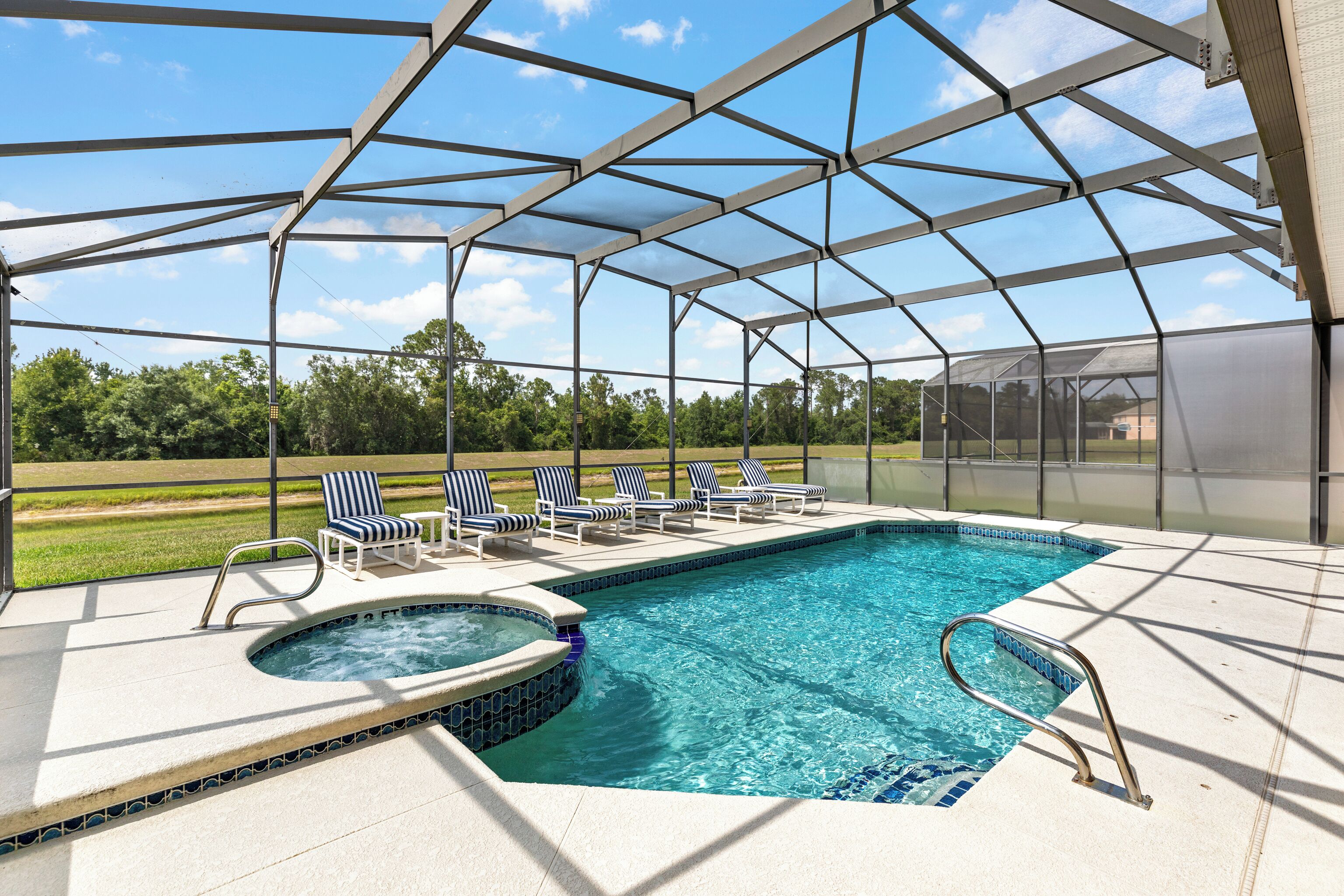 Baignoire à remous extérieure