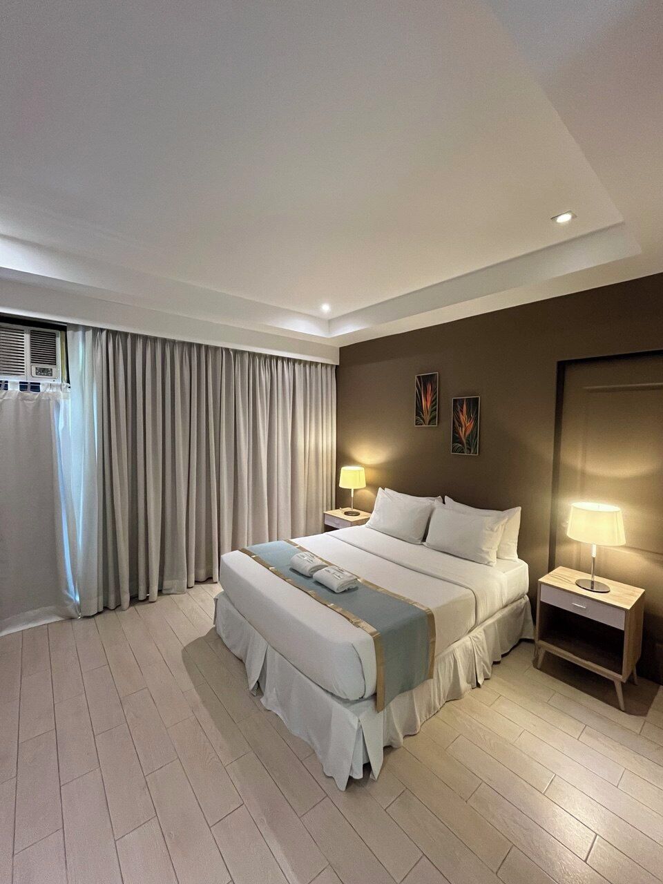 Double Room | Desk, blackout curtains, iron/ironing board (on request), free WiFi