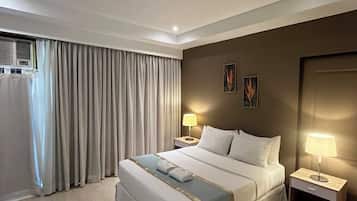 Double Room | Desk, blackout curtains, iron/ironing board (on request), free WiFi