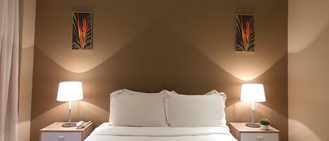 Double Room | Desk, blackout curtains, iron/ironing board, free WiFi